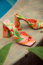 Load image into Gallery viewer, Azaria - Pink Print
