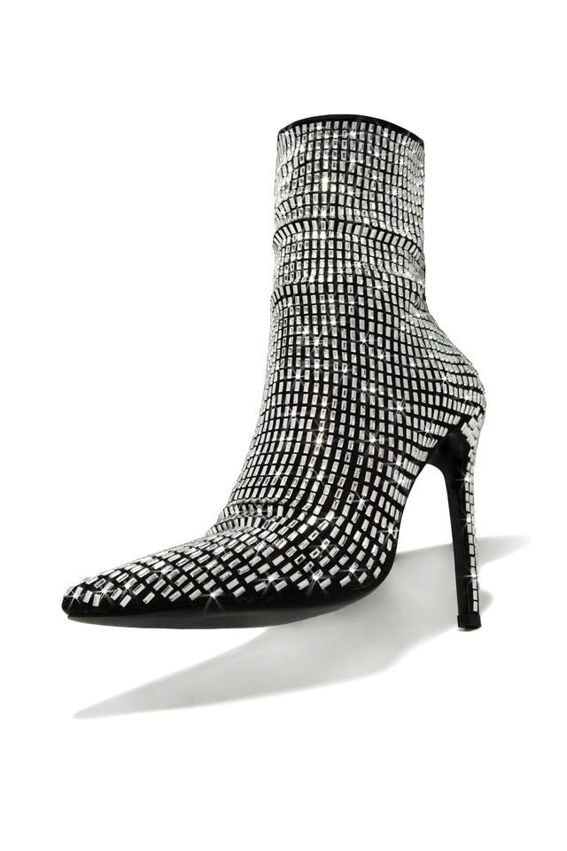 Load image into Gallery viewer, Black Pointed Toe Ankle Boots
