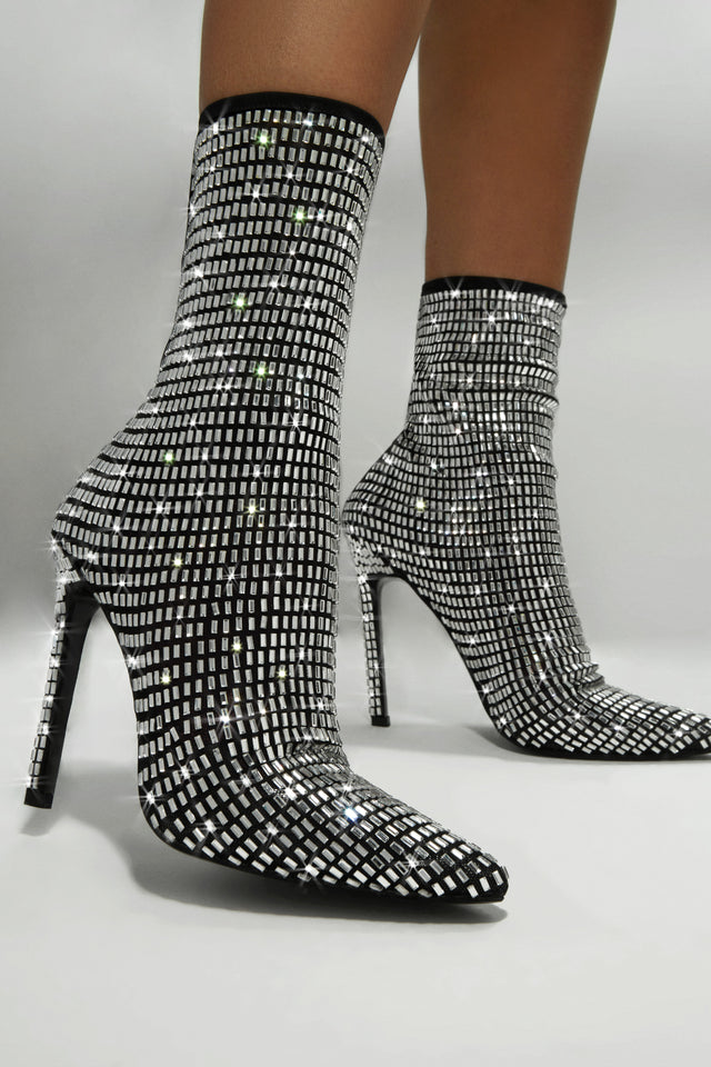 Load image into Gallery viewer, Black Ankle Boots

