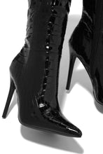 Load image into Gallery viewer, Black Closed Toe Boots
