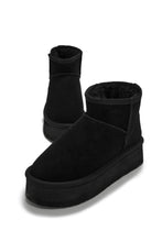 Load image into Gallery viewer, Black Boots

