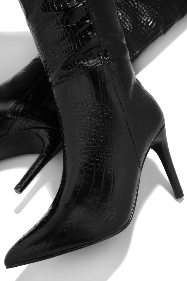 Load image into Gallery viewer, Black Pointed Toe Boots

