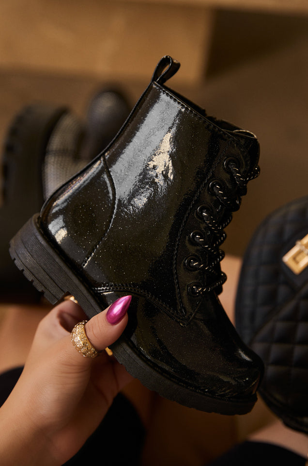Load image into Gallery viewer, Model Demonstrating Black Mini Lola Boot 
