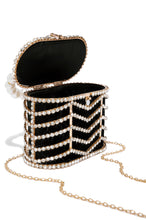 Load image into Gallery viewer, Black Bag With Faux Pearl
