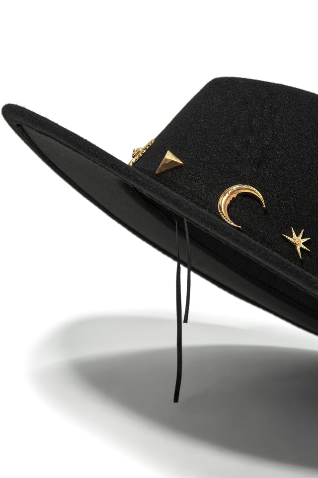 Load image into Gallery viewer, Moon Embellished Hat
