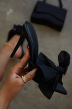 Load image into Gallery viewer, Model Demonstrating Black Heel With Oversized Bow 
