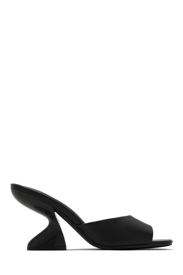 Load image into Gallery viewer, Racquel Mid Heel Mules - Green
