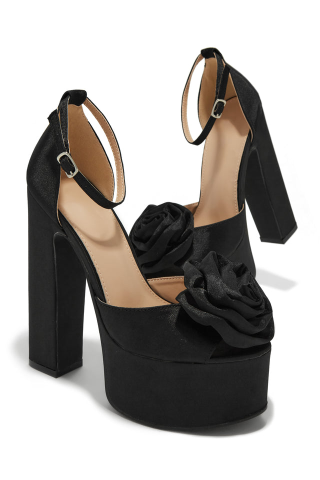 Load image into Gallery viewer, Black Platform Heels
