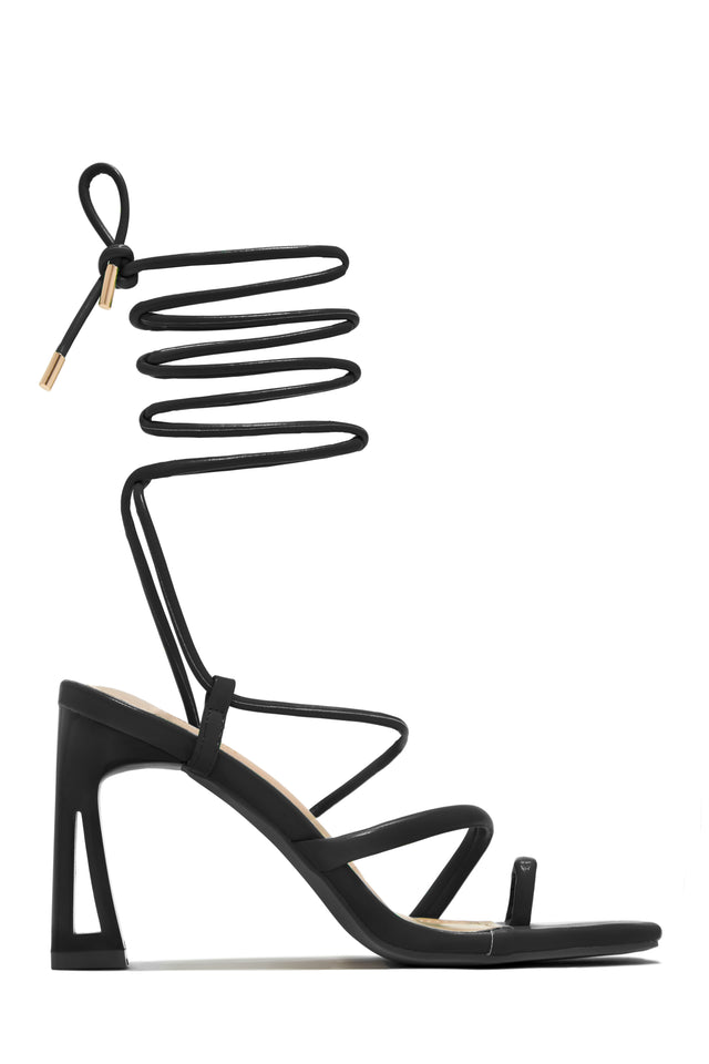 Load image into Gallery viewer, Dreamy Romance - Black
