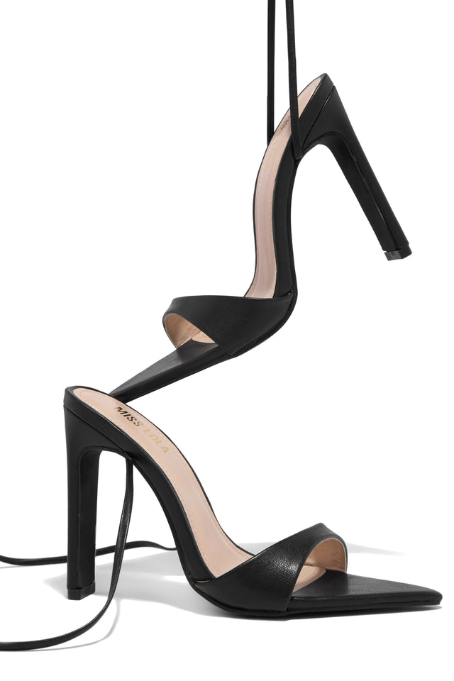 Load image into Gallery viewer, Black Single Sole Heels 
