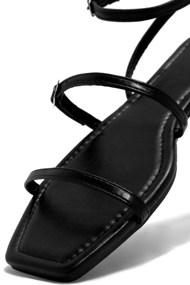 Load image into Gallery viewer, Bali Beach Flat Sandals - Black
