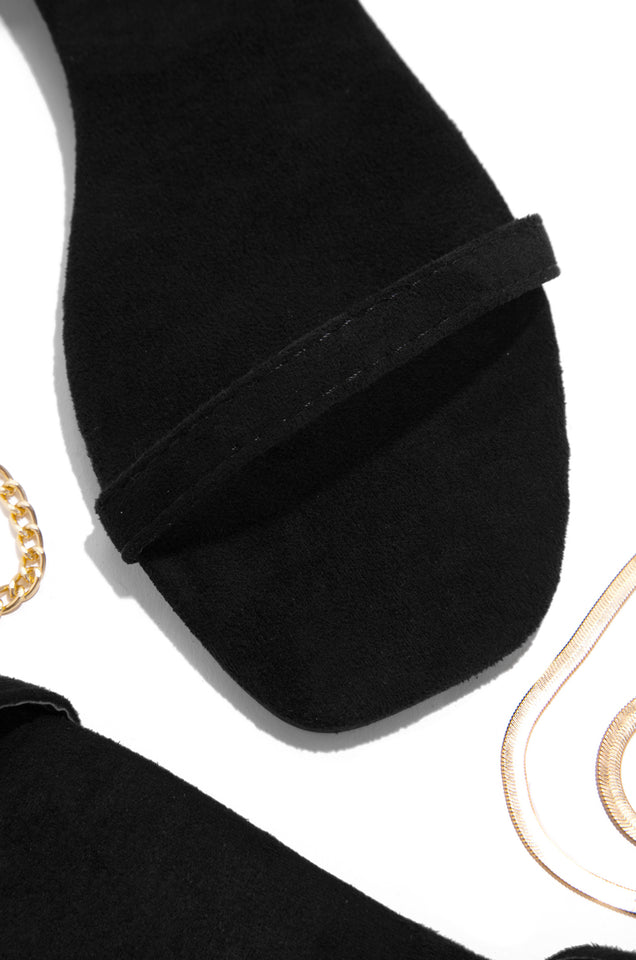 Load image into Gallery viewer, Black Summer Sandals
