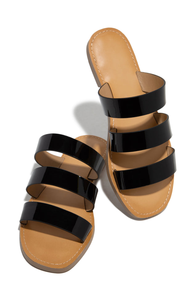 Load image into Gallery viewer, Getting Hotter Slip On Flat Sandals - Black
