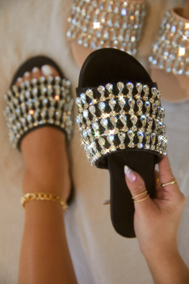 Load image into Gallery viewer, Black embellished slip on sandals
