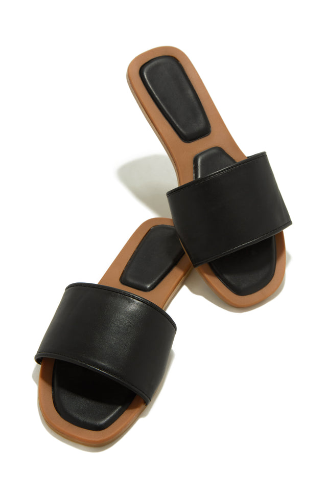 Load image into Gallery viewer, Black Slip On Sandals
