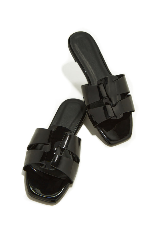 Load image into Gallery viewer, Black Slip On Sandals
