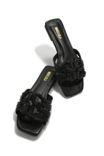 Load image into Gallery viewer, Black Flat Slip On Sandals
