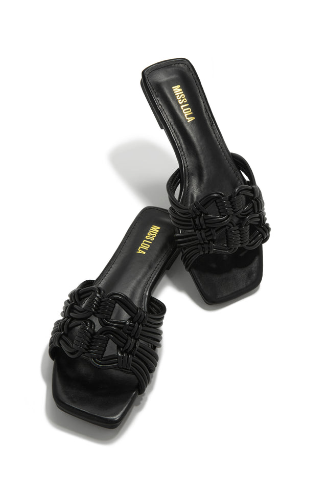 Load image into Gallery viewer, Black Flat Slip On Sandals
