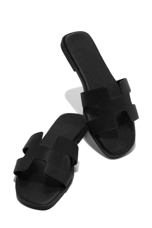 Load image into Gallery viewer, Black Slide Sandals
