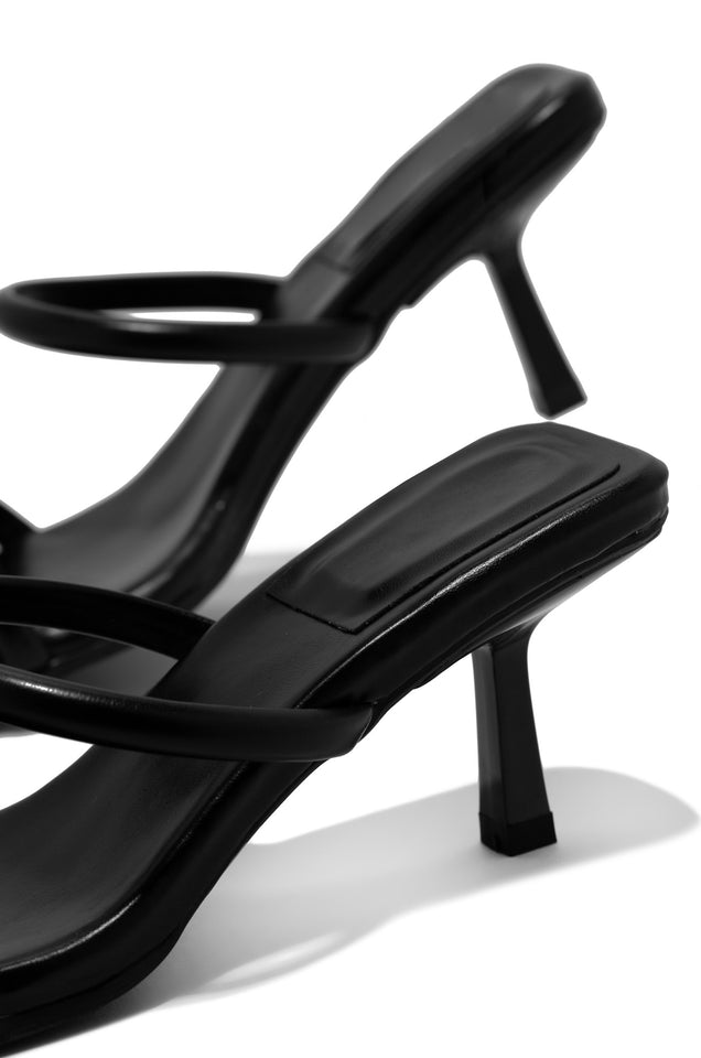 Load image into Gallery viewer, Black Mid Heels
