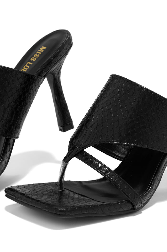 Load image into Gallery viewer, Black Heels
