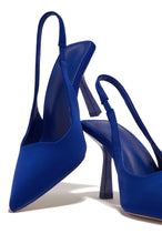 Load image into Gallery viewer, Blue Pointy Toe Pumps
