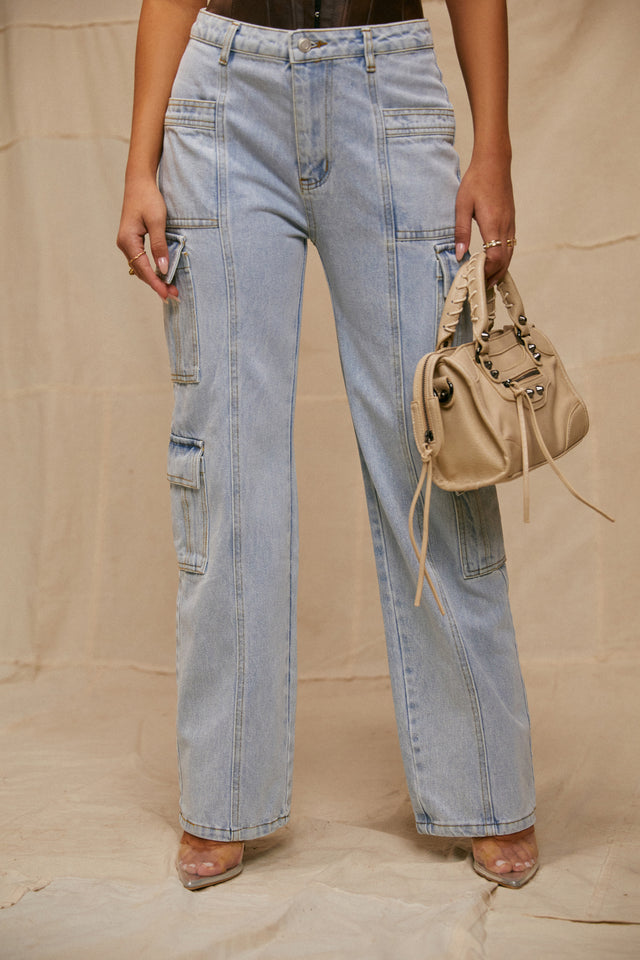 Load image into Gallery viewer, Light Wash Denim Cargo Straight Leg Pants

