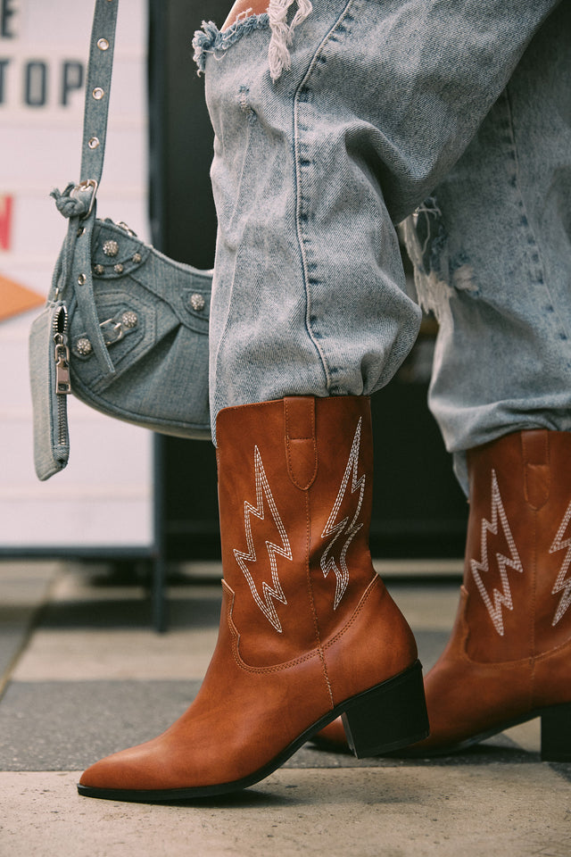 Load image into Gallery viewer, Brown Western Cowgirl Boot
