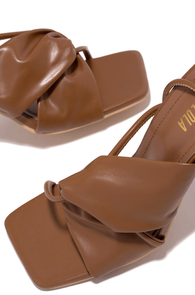 Load image into Gallery viewer, Brown Heels
