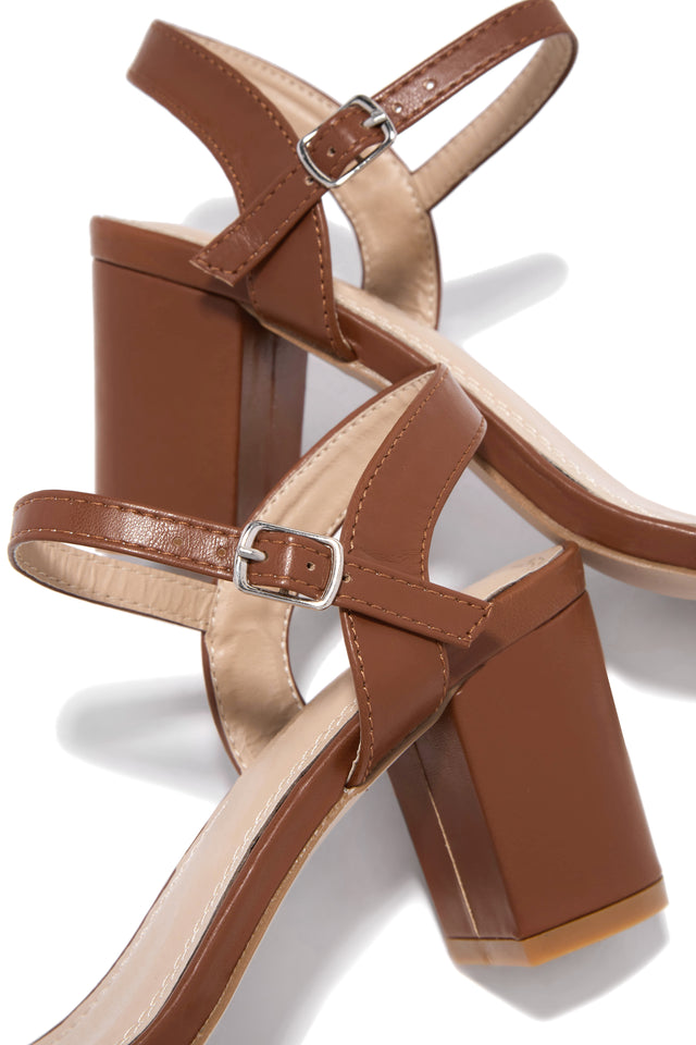 Load image into Gallery viewer, Tan Block Heels
