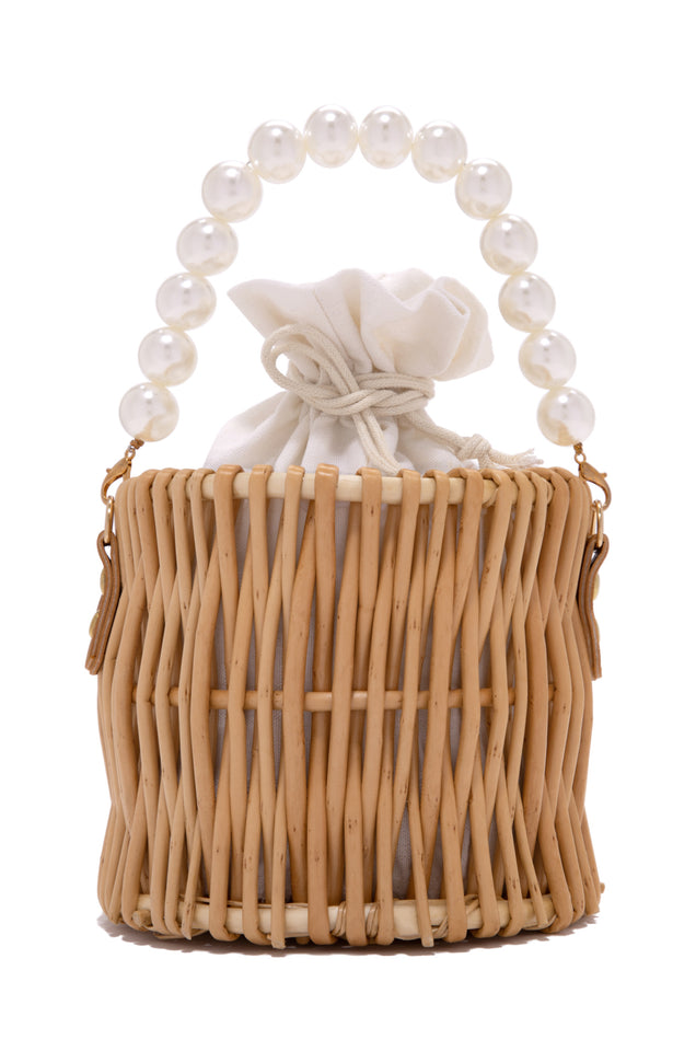 Load image into Gallery viewer, Straw Bag with Pearl Handle
