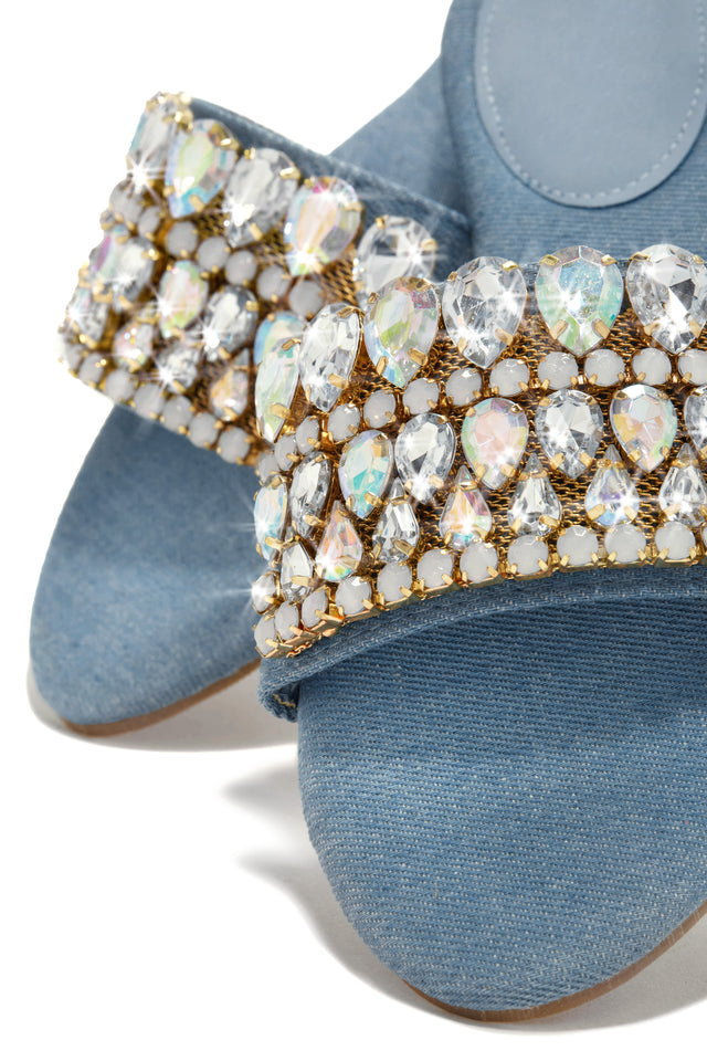 Load image into Gallery viewer, Embellished Slip On Sandals
