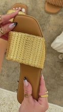 Load and play video in Gallery viewer, Detail video of gold tone sandals
