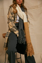 Load image into Gallery viewer, Women Wearing Scarf
