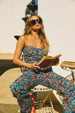 Load image into Gallery viewer, Model Sitting Wearing Matching Set
