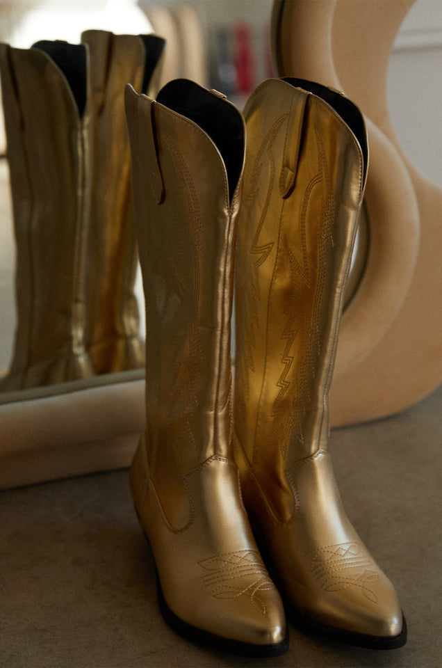 Load image into Gallery viewer, Gold Boots 
