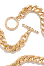 Load image into Gallery viewer, Toggle Closure Gold Necklace
