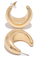 Load image into Gallery viewer, Gold Pebble Textured Hoop Earrings
