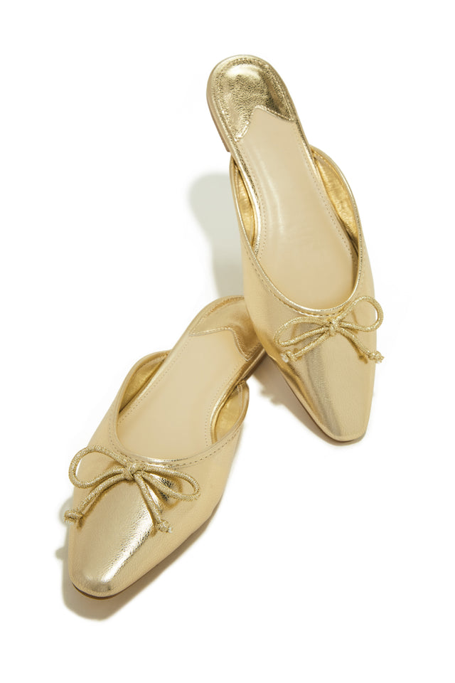 Load image into Gallery viewer, Gold-Tone Slip On Flats
