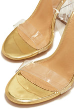 Load image into Gallery viewer, Big Reveal Clear Strap Block High Heels - Gold
