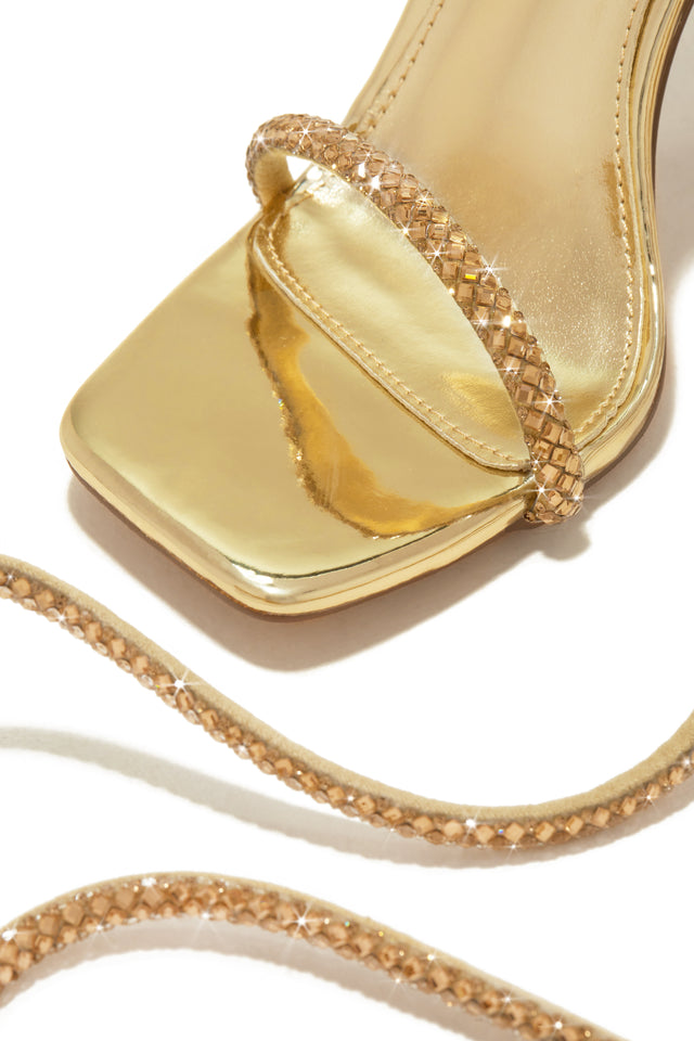 Load image into Gallery viewer, Gold-Tone Heels
