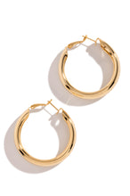 Load image into Gallery viewer, gold tone hoop earrings 
