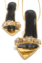 Load image into Gallery viewer, Gold Tone Pointed Toe Heels 
