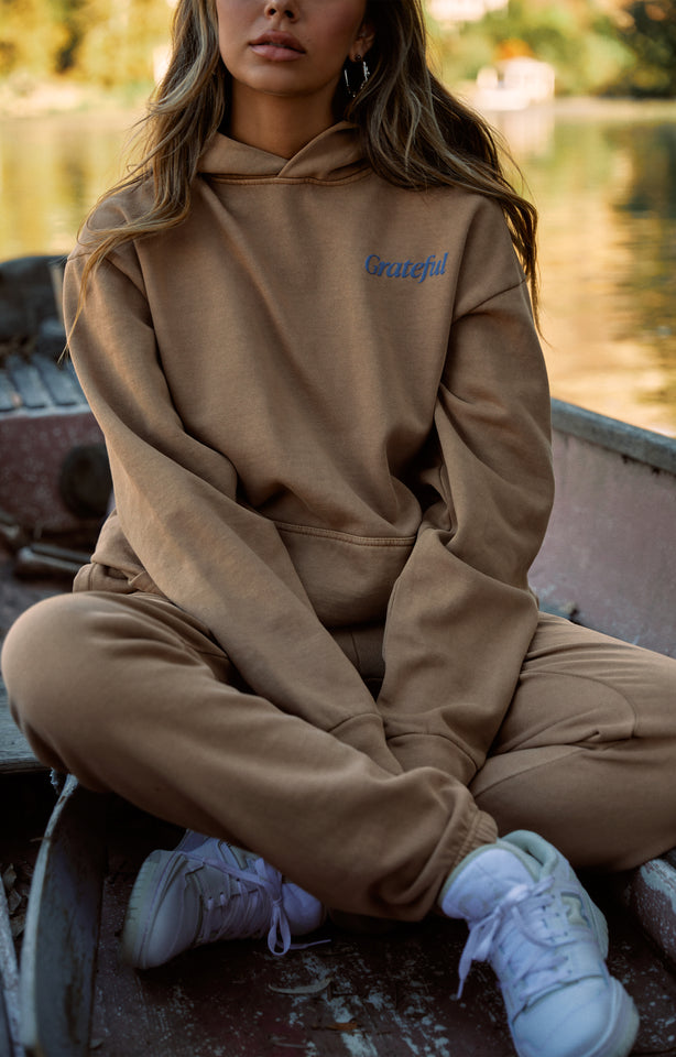Load image into Gallery viewer, Grateful Jogger - Nude
