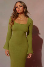 Load image into Gallery viewer, Green Long Sleeve Open Back Midi Dress
