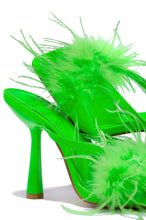Load image into Gallery viewer, Green Heels With Faux Feather
