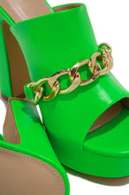 Load image into Gallery viewer, Pay Weekend Platform High Heels  - Green
