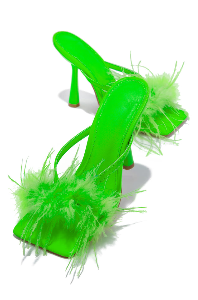 Load image into Gallery viewer, Green Slip On Heels 
