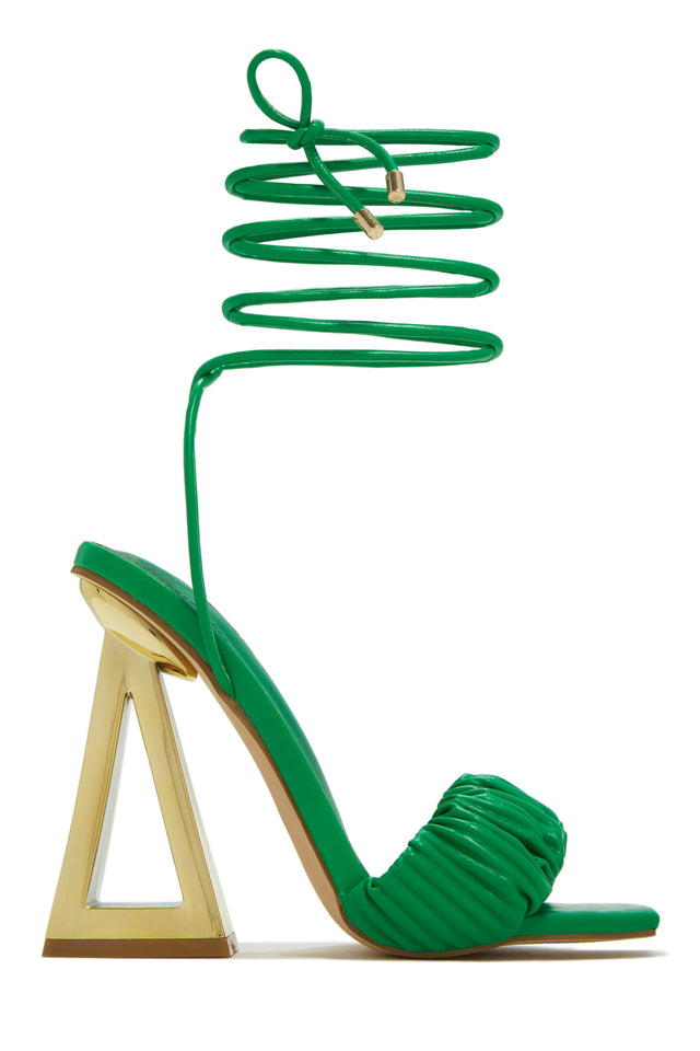 Load image into Gallery viewer, Green and Gold Heels
