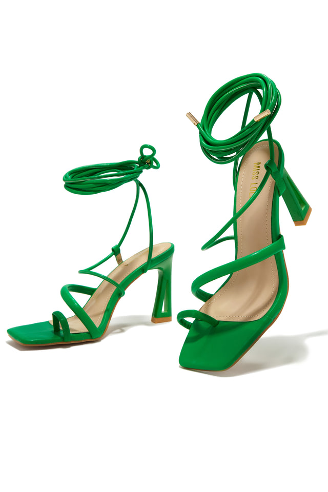 Load image into Gallery viewer, Dreamy Romance - Green
